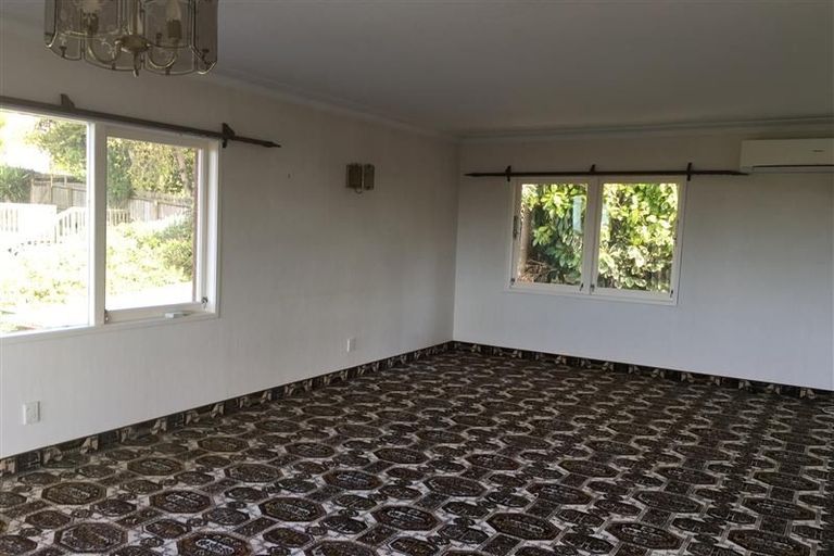 Photo of property in 35 Gretel Place, Hillcrest, Auckland, 0627