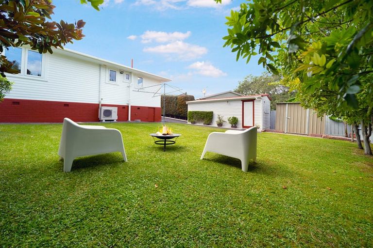 Photo of property in 23 Cornwall Street, Te Atatu South, Auckland, 0610