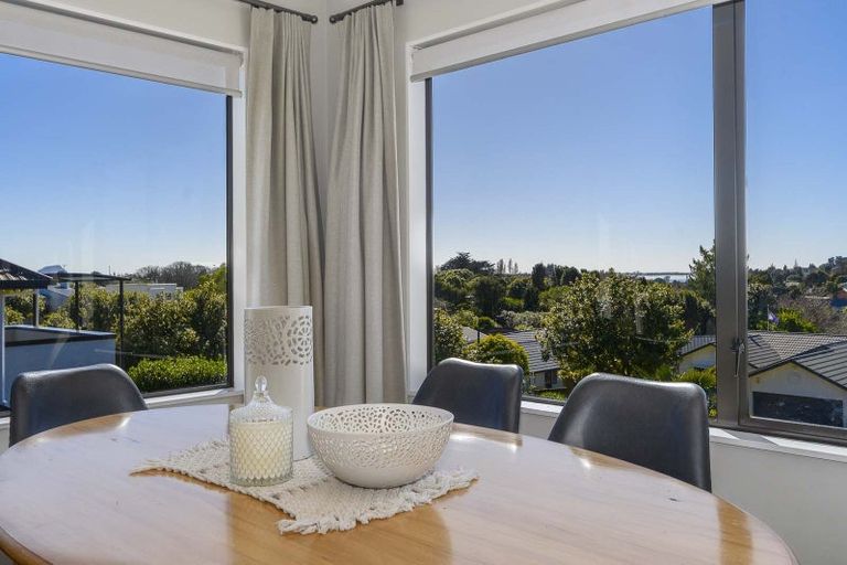 Photo of property in 30 Waipuna Grove, Welcome Bay, Tauranga, 3112