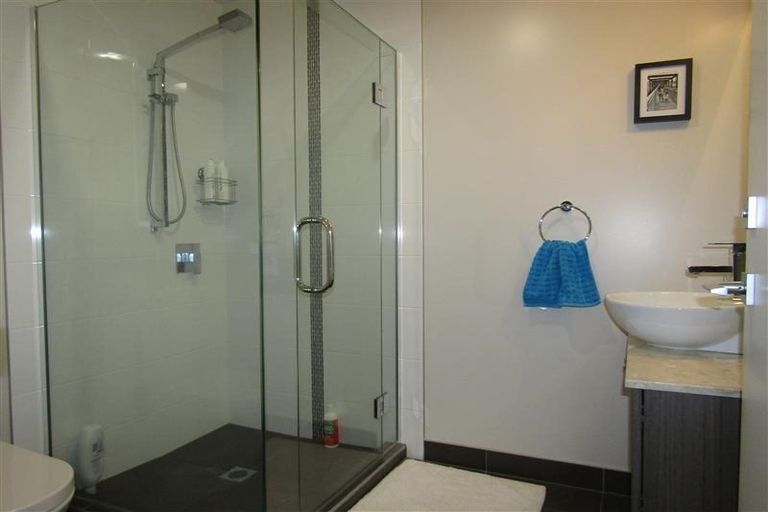 Photo of property in Wilk Heights, 2/8 Wilk Lane, Browns Bay, Auckland, 0630