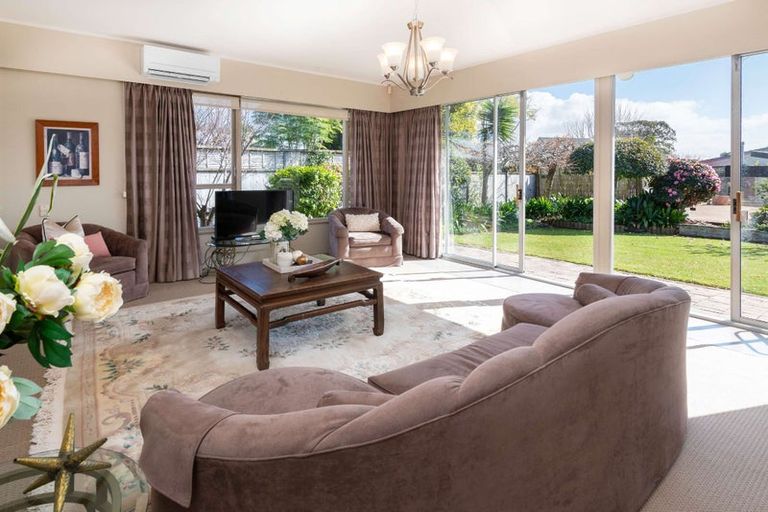 Photo of property in 10 Roadley Avenue, Sunnyhills, Auckland, 2010