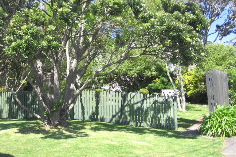 Photo of property in 35 Everest Street, Khandallah, Wellington, 6035