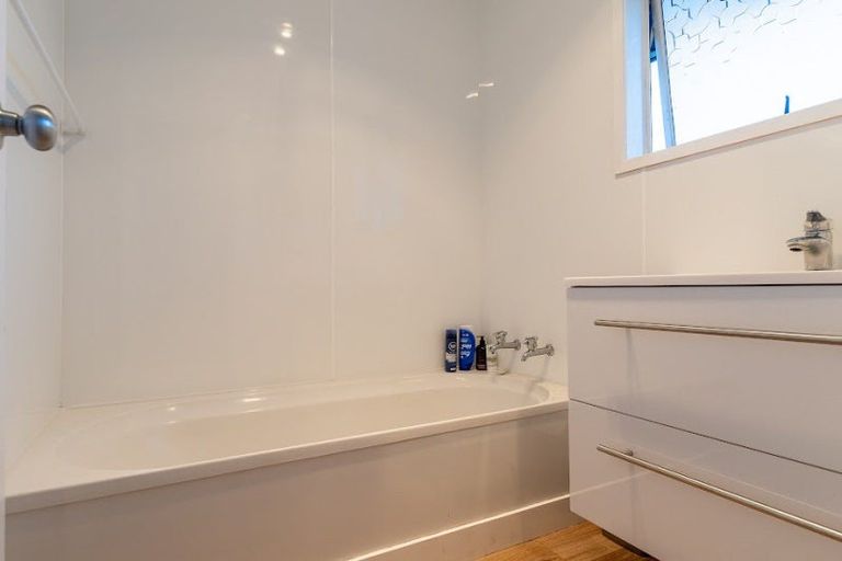 Photo of property in 76a Browning Street, Leamington, Cambridge, 3432