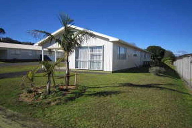 Photo of property in 20 Oneroa Road, Russell, 0202