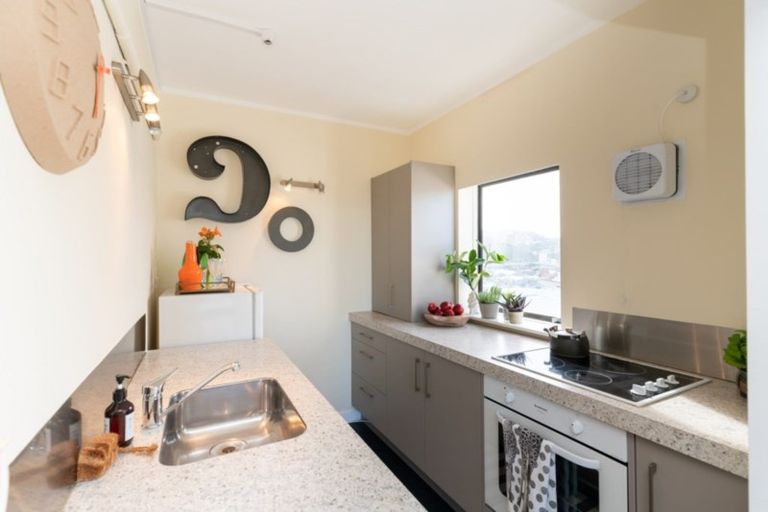 Photo of property in Hobson Court Flats, 55/70 Hobson Street, Thorndon, Wellington, 6011