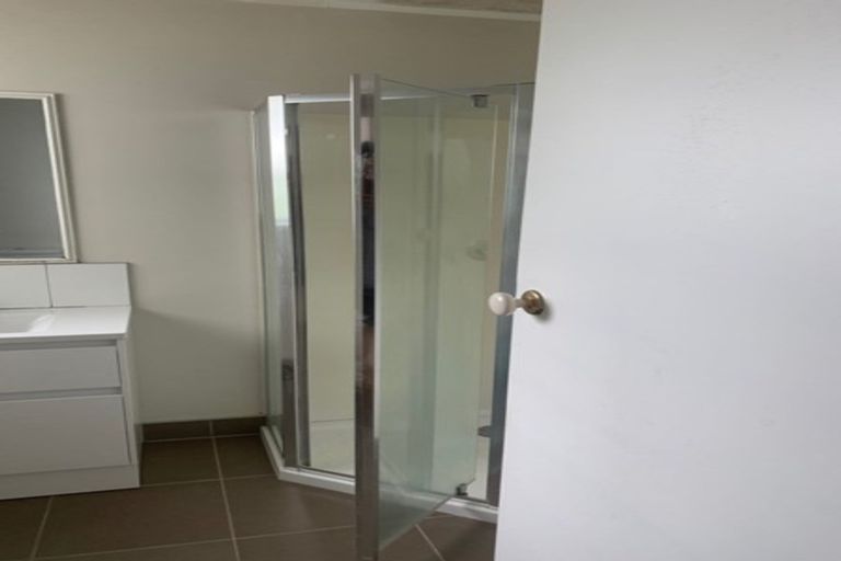 Photo of property in 1/75 Manuka Road, Bayview, Auckland, 0629