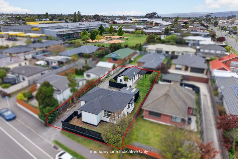 Photo of property in 154 Wainoni Road, Avondale, Christchurch, 8061