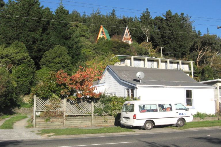 Photo of property in 81 Stokes Valley Road, Stokes Valley, Lower Hutt, 5019