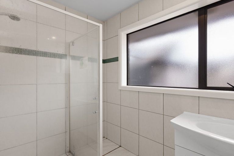 Photo of property in 21 Walcot Street, Bromley, Christchurch, 8062