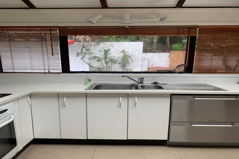 Photo of property in 80 Hadfield Street, Beach Haven, Auckland, 0626