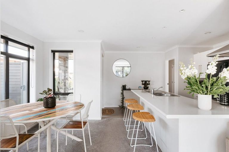 Photo of property in 61 Twin Oak Avenue, Papamoa Beach, Papamoa, 3118