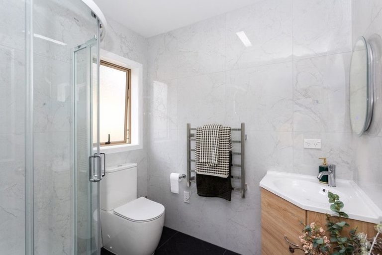 Photo of property in 34 Te Kauri Place, Helensville, 0800