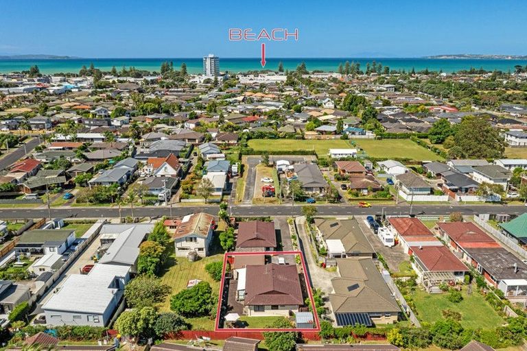 Photo of property in 42b Hatton Road, Orewa, 0931