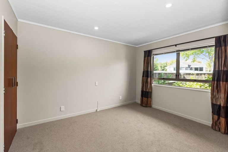 Photo of property in 2/11 Mchardy Street, Havelock North, 4130