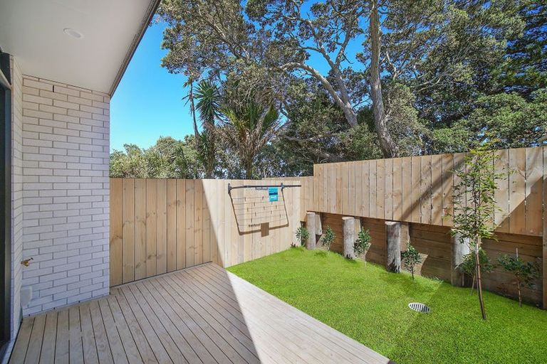 Photo of property in 1/44 Mcleod Road, Weymouth, Auckland, 2103