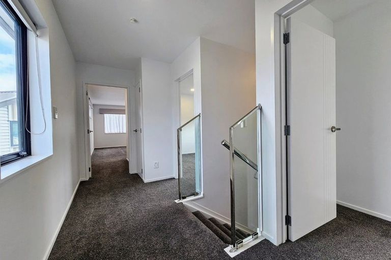 Photo of property in 49c Rosedale Road, Pinehill, Auckland, 0632