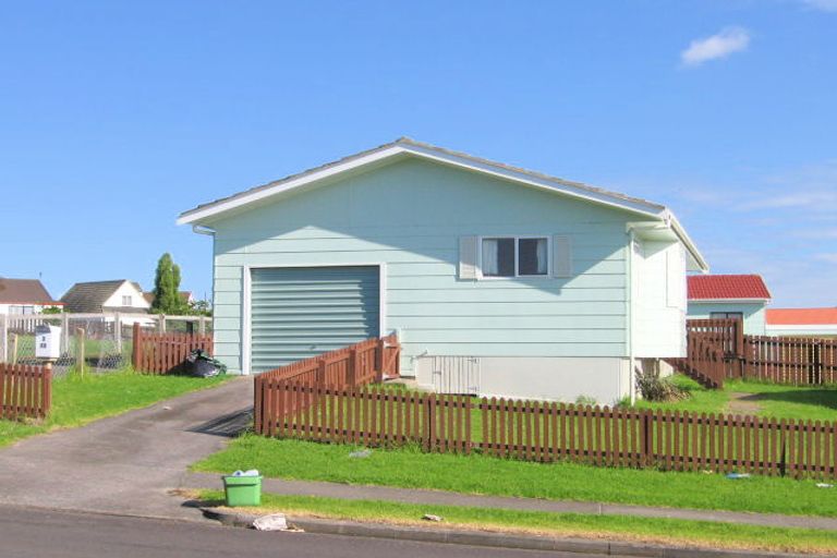 Photo of property in 3/70 Charntay Avenue, Clover Park, Auckland, 2019