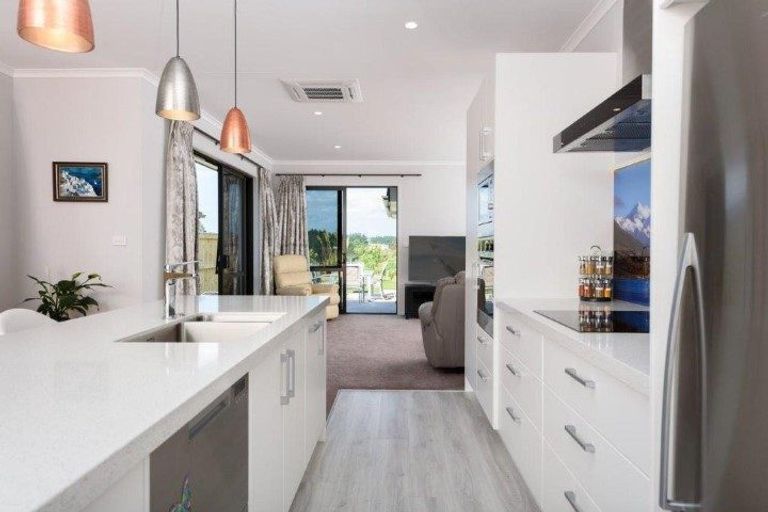 Photo of property in 8 Omapere Lane, Pyes Pa, Tauranga, 3112