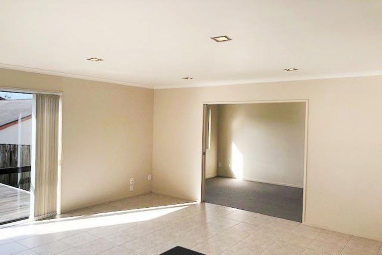 Photo of property in 9 Travis View Drive, Fairview Heights, Auckland, 0632