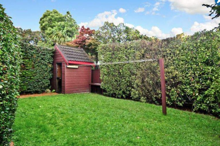 Photo of property in 23 Kensington Place, Fairfield, Hamilton, 3214