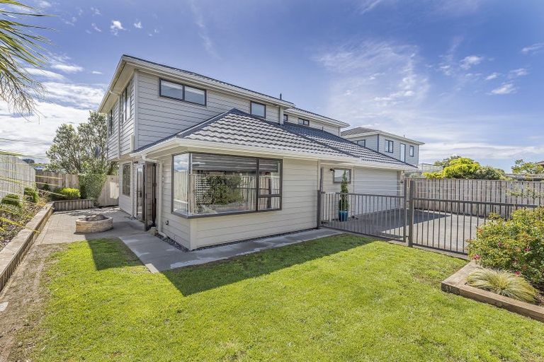 Photo of property in 10b Shastri Terrace, Khandallah, Wellington, 6035