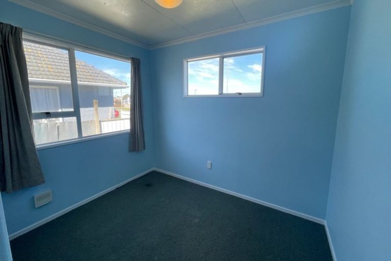 Photo of property in 39 Tongariro Street, Castlecliff, Whanganui, 4501