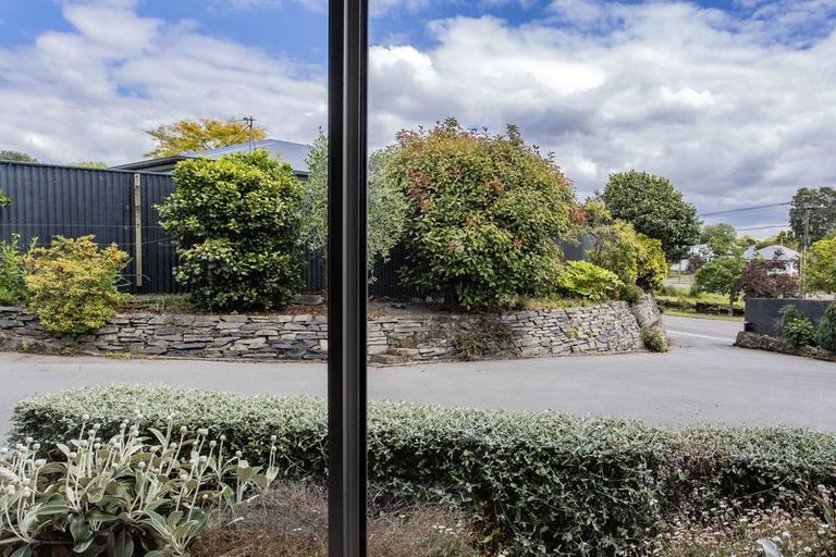 Photo of property in 239 Fifield Terrace, Opawa, Christchurch, 8023