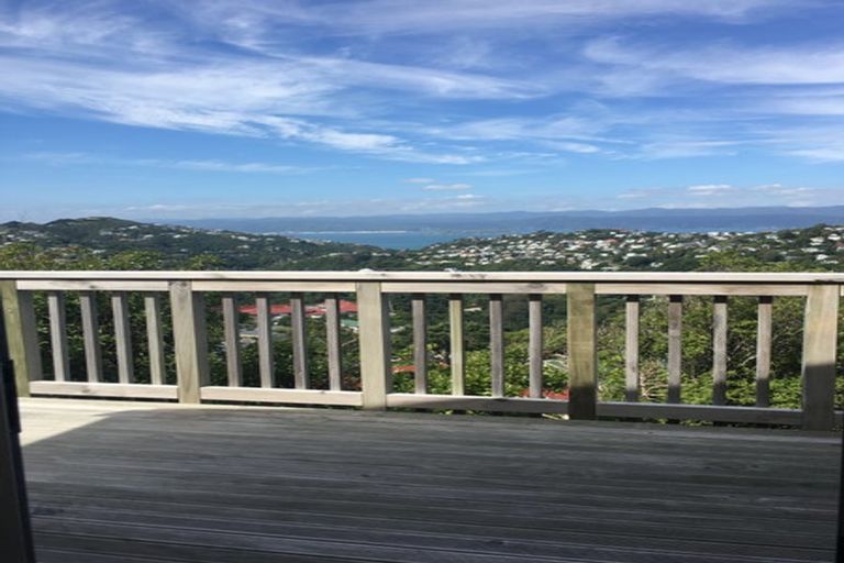 Photo of property in 5b Oldham Way, Crofton Downs, Wellington, 6035