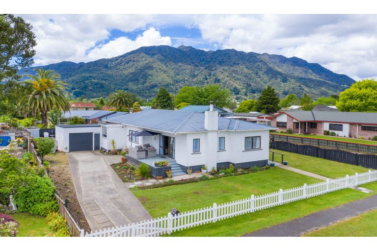 Photo of property in 86 Stanley Avenue, Te Aroha, 3320