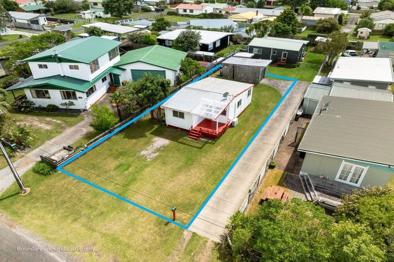 Photo of property in 104a The Square, Whangamata, 3620