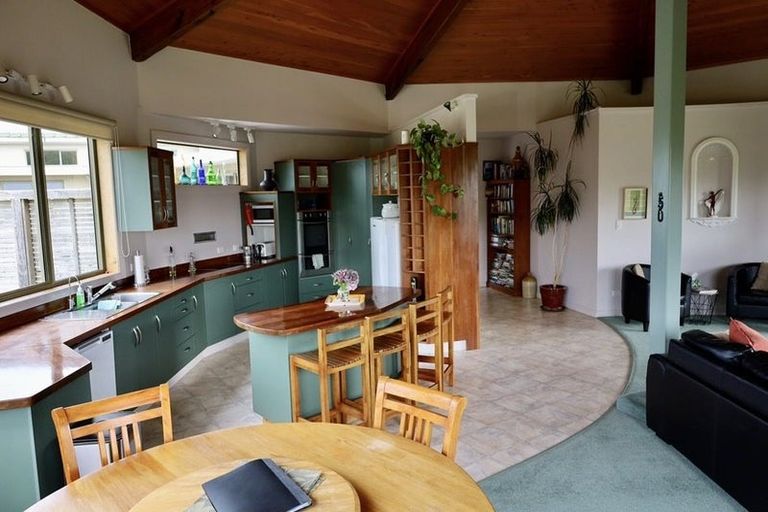 Photo of property in 23 Winifred Street, Okitu, Gisborne, 4010