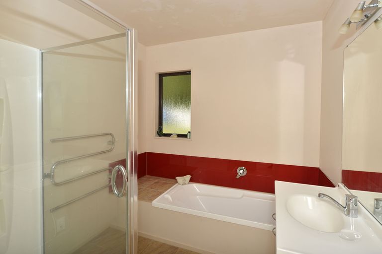 Photo of property in 16 Balmacewan Drive, Te Kamo, Whangarei, 0112