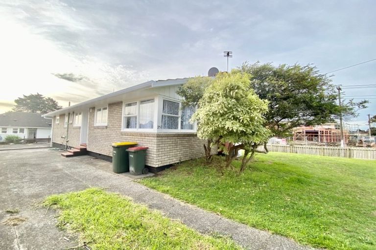Photo of property in 25 Awatere Street, Clover Park, Auckland, 2023