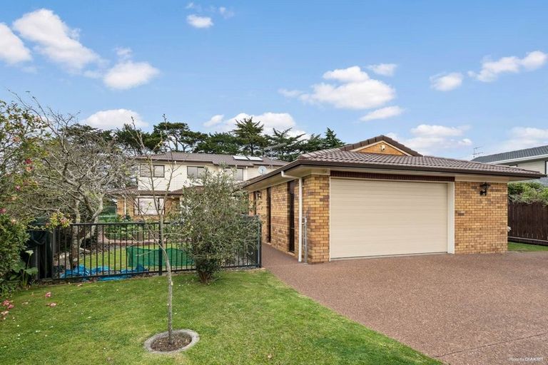 Photo of property in 80 Carnoustie Drive, Wattle Downs, Auckland, 2103