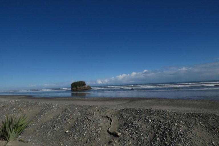 Photo of property in 152 Torea Street, Granity, 7823