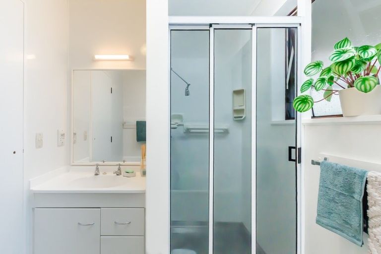 Photo of property in 441a Te Moana Road, Waikanae, 5036