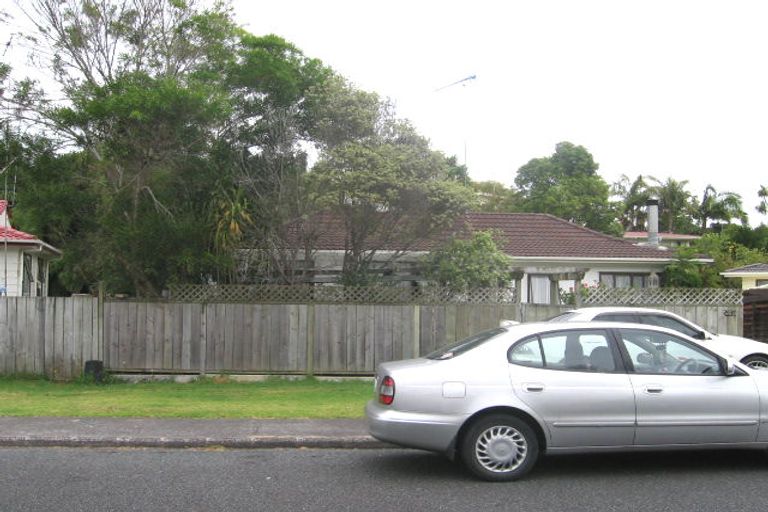 Photo of property in 86 Powrie Street, Glenfield, Auckland, 0629