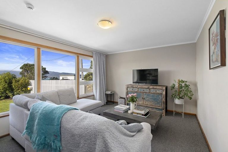Photo of property in 166 Buckley Road, Southgate, Wellington, 6023