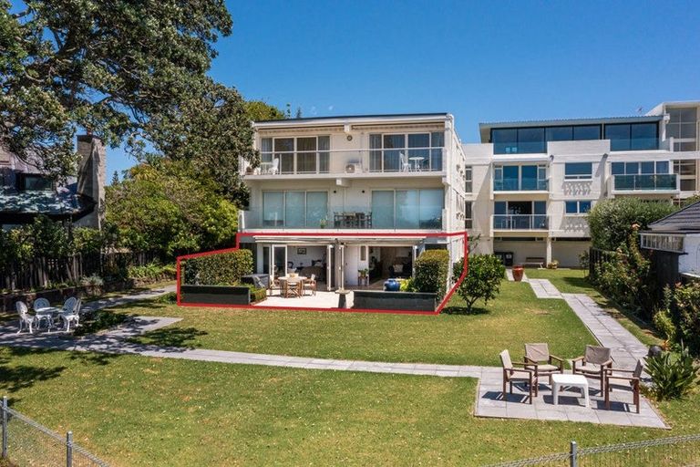 Photo of property in 1/21 Clifton Road, Hauraki, Auckland, 0622