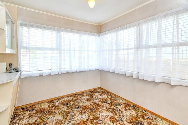 Photo of property in 1 Sterling Avenue, Manurewa East, Auckland, 2102