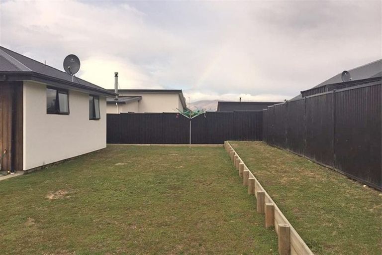 Photo of property in 4 Pennycook Place, Lake Hawea, Wanaka, 9382