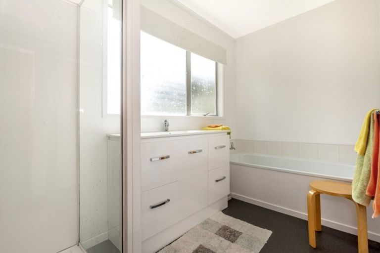 Photo of property in 2 Foster Street, Te Hapara, Gisborne, 4010