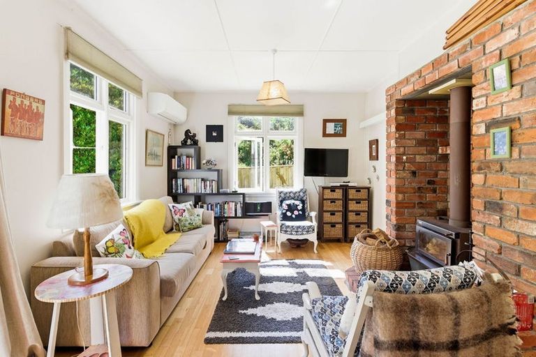 Photo of property in 89 Glen Road, The Glen, Dunedin, 9011