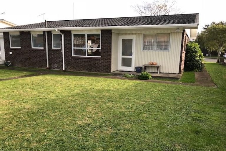 Photo of property in 65 Nevada Drive, Merrilands, New Plymouth, 4312