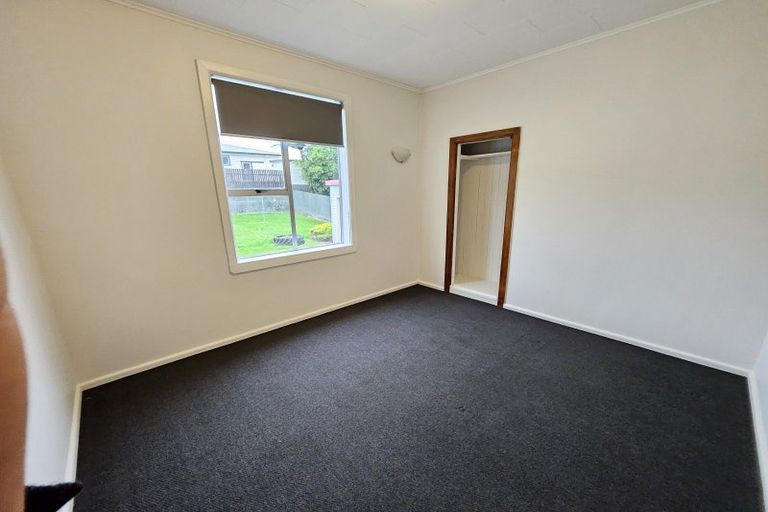 Photo of property in 2 Warburton Street, Karoro, Greymouth, 7805
