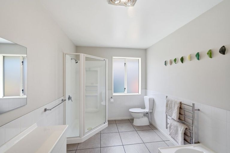 Photo of property in 2/40 Hare Street, Ilam, Christchurch, 8041