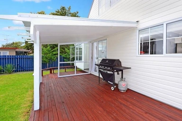 Photo of property in 2/39 Glenvar Road, Torbay, Auckland, 0630