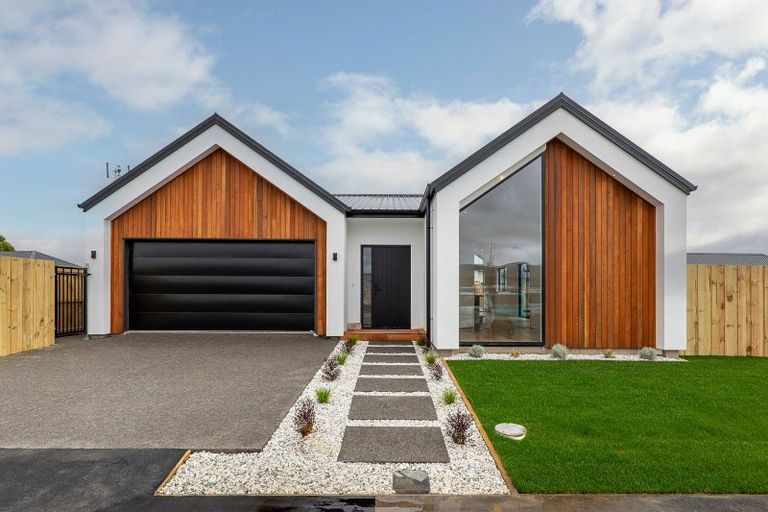 Photo of property in 52 Matamoe Drive, Halswell, 8025