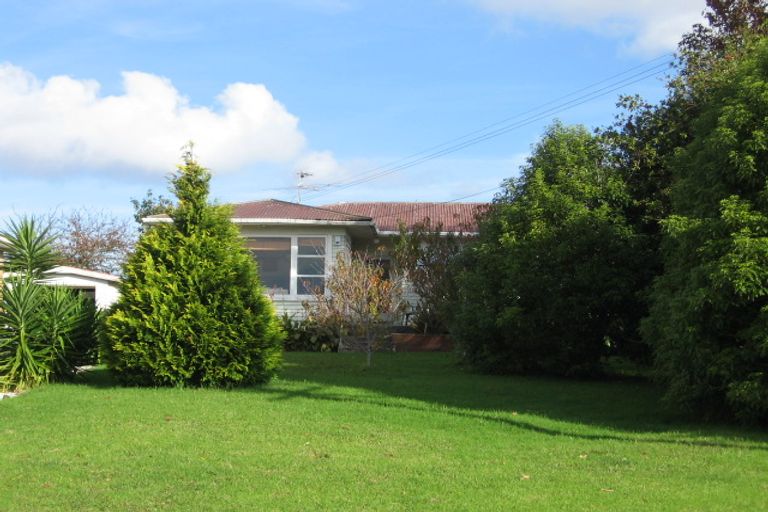 Photo of property in 77 Wharf Road, Te Atatu Peninsula, Auckland, 0610
