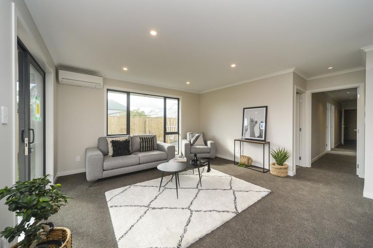 Photo of property in 17 Colonial Place, Kelvin Grove, Palmerston North, 4414